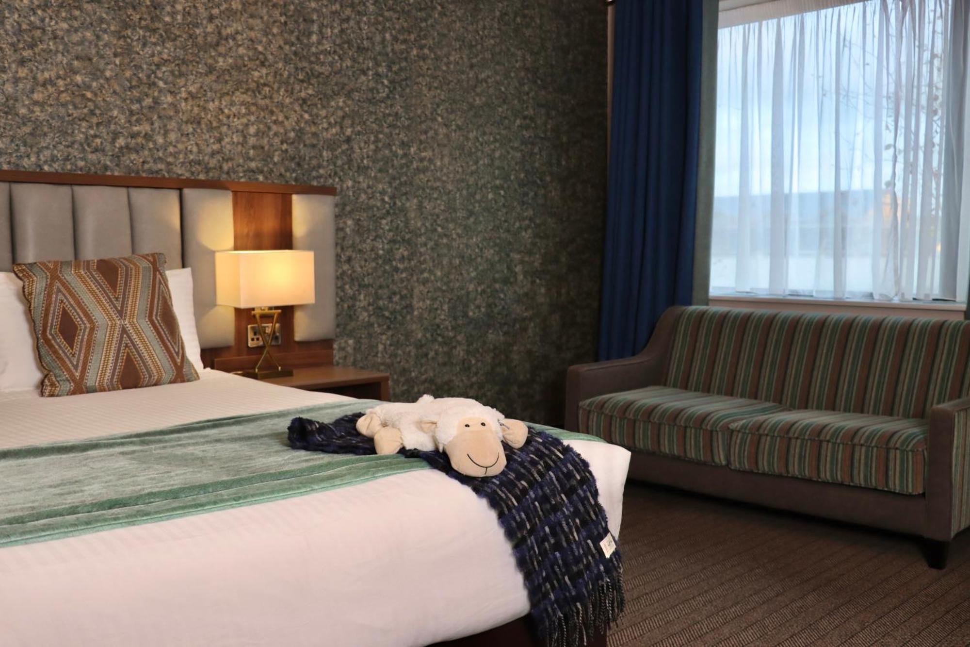 Amber Springs Hotel Gorey Buitenkant foto
