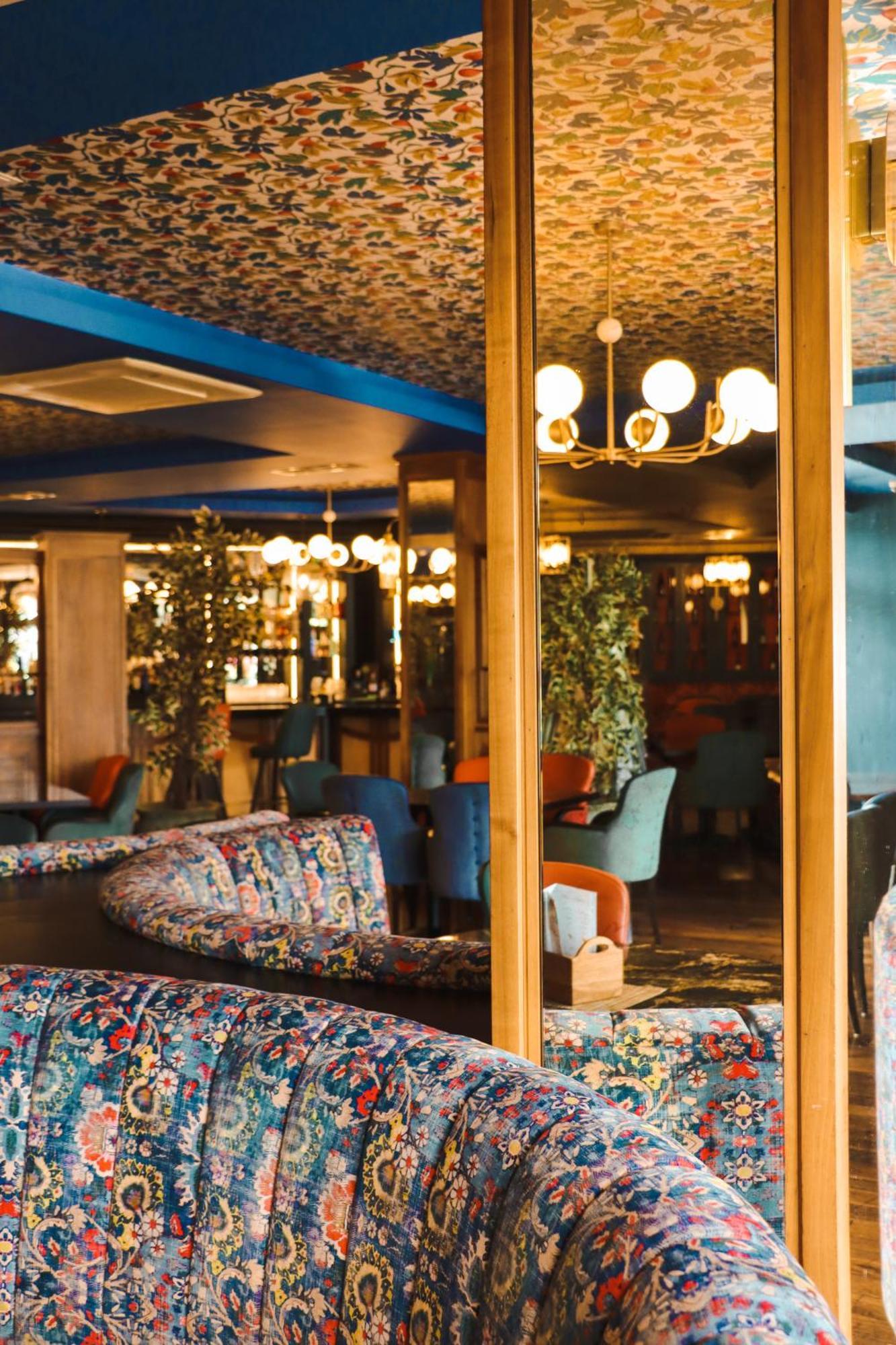 Amber Springs Hotel Gorey Buitenkant foto